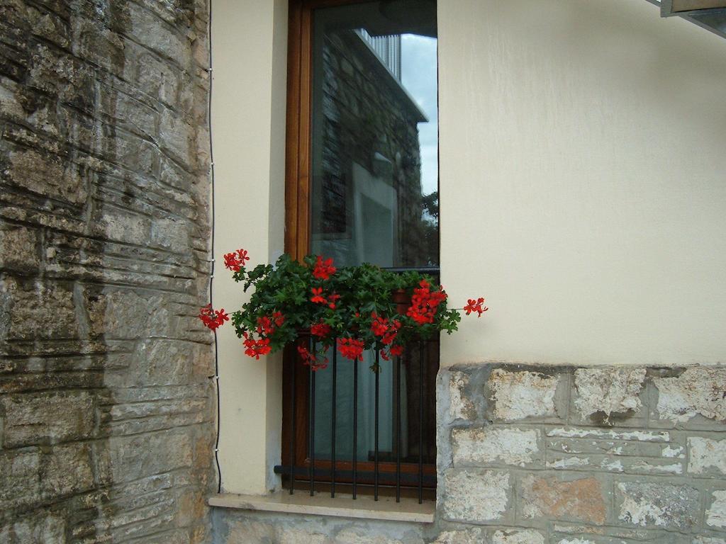 Apartamento Casa Titty Serre Di Rapolano Habitación foto